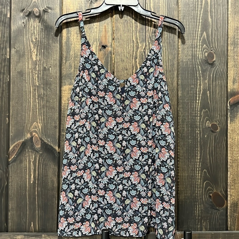 Cabi Top M Picnic Day Flirt‎ Camo Tank Floral Blouse Adjustable Straps Boho